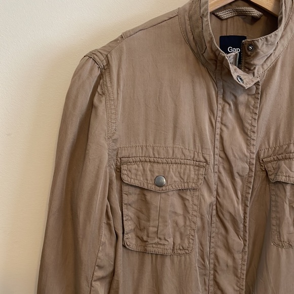Gap Jacket - Picture 2 of 3